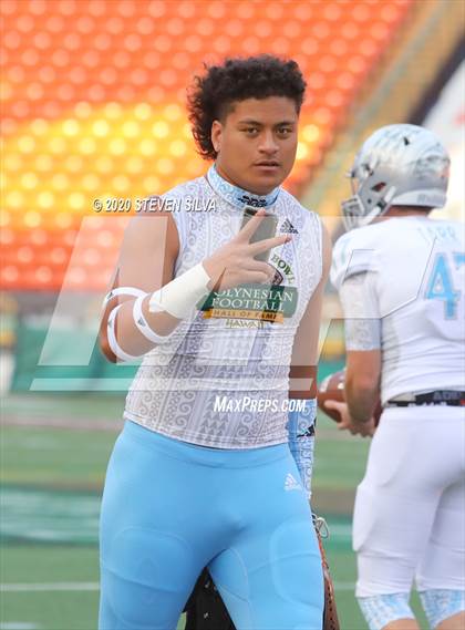Thumbnail 3 in Polynesian Bowl (Team Makai vs. Team Mauka) photogallery.