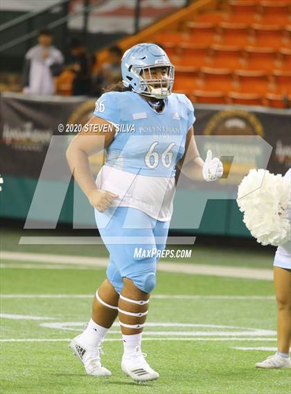 Thumbnail 2 in Polynesian Bowl (Team Makai vs. Team Mauka) photogallery.