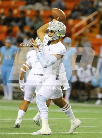 Thumbnail 1 in Polynesian Bowl (Team Makai vs. Team Mauka) photogallery.