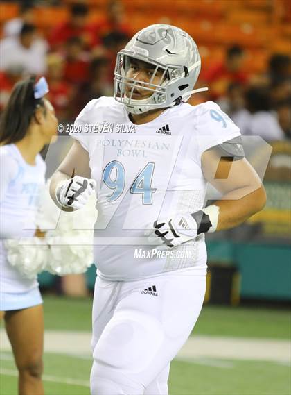 Thumbnail 3 in Polynesian Bowl (Team Makai vs. Team Mauka) photogallery.