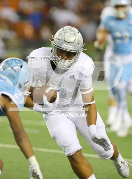 Thumbnail 2 in Polynesian Bowl (Team Makai vs. Team Mauka) photogallery.