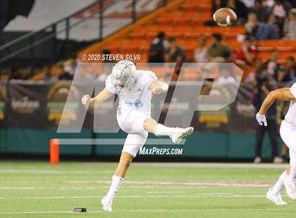 Thumbnail 3 in Polynesian Bowl (Team Makai vs. Team Mauka) photogallery.