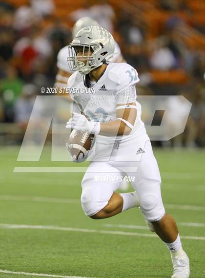 Thumbnail 3 in Polynesian Bowl (Team Makai vs. Team Mauka) photogallery.