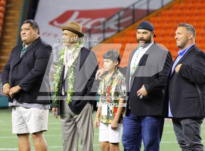 Thumbnail 2 in Polynesian Bowl (Team Makai vs. Team Mauka) photogallery.