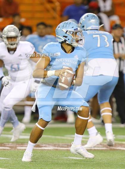 Thumbnail 2 in Polynesian Bowl (Team Makai vs. Team Mauka) photogallery.