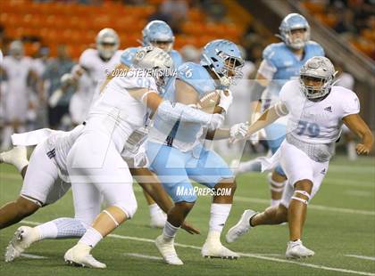 Thumbnail 3 in Polynesian Bowl (Team Makai vs. Team Mauka) photogallery.