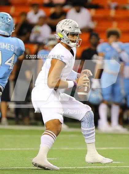 Thumbnail 1 in Polynesian Bowl (Team Makai vs. Team Mauka) photogallery.