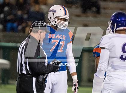 Thumbnail 1 in Rainier Beach vs. Garfield (WIAA 3A Semifinal) photogallery.
