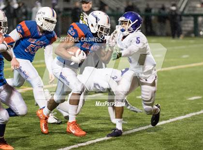 Thumbnail 3 in Rainier Beach vs. Garfield (WIAA 3A Semifinal) photogallery.