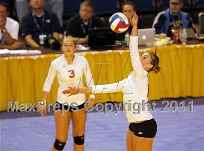 Thumbnail 3 in Cathedral Catholic vs. Campolindo (CIF D3 State Final) photogallery.
