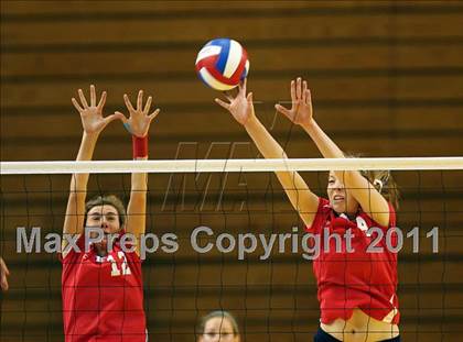 Thumbnail 1 in Cathedral Catholic vs. Campolindo (CIF D3 State Final) photogallery.