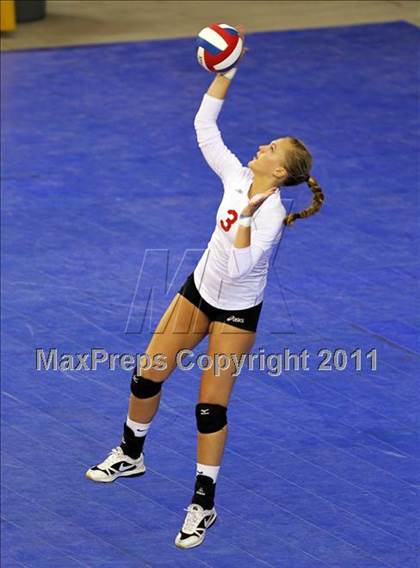 Thumbnail 1 in Cathedral Catholic vs. Campolindo (CIF D3 State Final) photogallery.