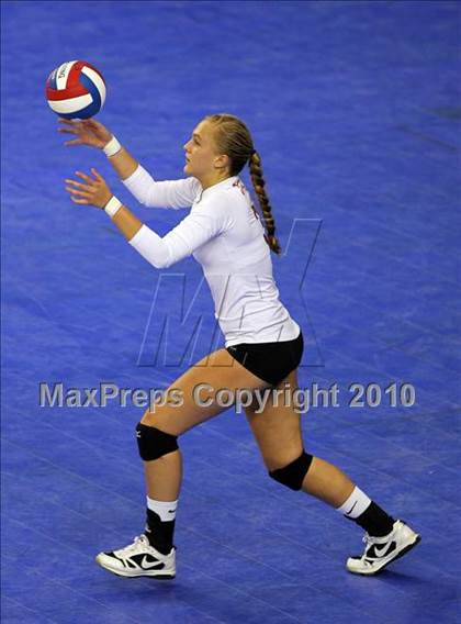 Thumbnail 3 in Cathedral Catholic vs. Campolindo (CIF D3 State Final) photogallery.