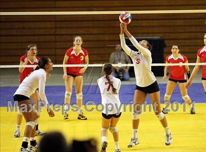 Thumbnail 1 in Cathedral Catholic vs. Campolindo (CIF D3 State Final) photogallery.