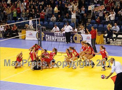 Thumbnail 1 in Cathedral Catholic vs. Campolindo (CIF D3 State Final) photogallery.