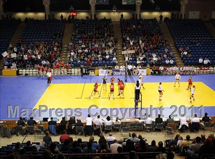 Thumbnail 1 in Cathedral Catholic vs. Campolindo (CIF D3 State Final) photogallery.