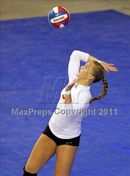 Thumbnail 2 in Cathedral Catholic vs. Campolindo (CIF D3 State Final) photogallery.