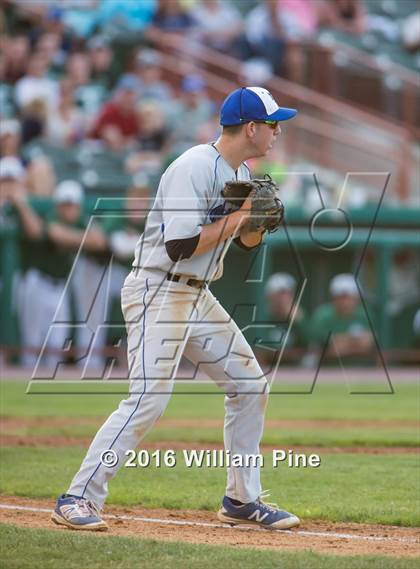 Thumbnail 1 in Cicero-North Syracuse vs Shenendehowa (NYSPHSAA Class AA Regional Final) photogallery.