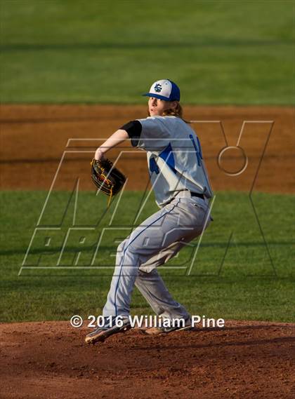 Thumbnail 2 in Cicero-North Syracuse vs Shenendehowa (NYSPHSAA Class AA Regional Final) photogallery.