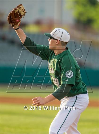 Thumbnail 2 in Cicero-North Syracuse vs Shenendehowa (NYSPHSAA Class AA Regional Final) photogallery.