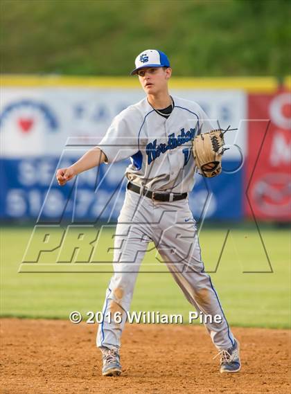 Thumbnail 2 in Cicero-North Syracuse vs Shenendehowa (NYSPHSAA Class AA Regional Final) photogallery.