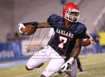 Thumbnail 1 in Oakland vs. Hoover (Middle Tennessee Football Classic) photogallery.