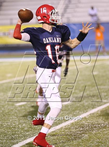 Thumbnail 3 in Oakland vs. Hoover (Middle Tennessee Football Classic) photogallery.