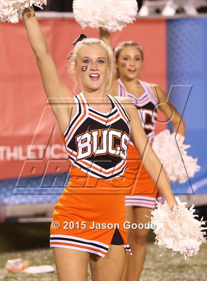 Thumbnail 2 in Oakland vs. Hoover (Middle Tennessee Football Classic) photogallery.