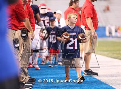 Thumbnail 1 in Oakland vs. Hoover (Middle Tennessee Football Classic) photogallery.
