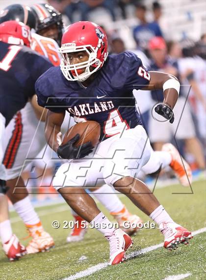 Thumbnail 2 in Oakland vs. Hoover (Middle Tennessee Football Classic) photogallery.