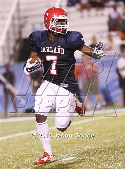 Thumbnail 2 in Oakland vs. Hoover (Middle Tennessee Football Classic) photogallery.
