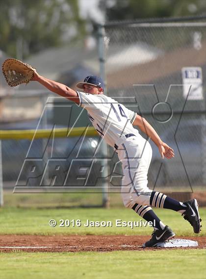 Thumbnail 3 in Los Altos vs Warren photogallery.