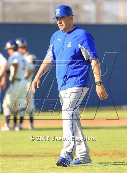 Thumbnail 2 in Los Altos vs Warren photogallery.