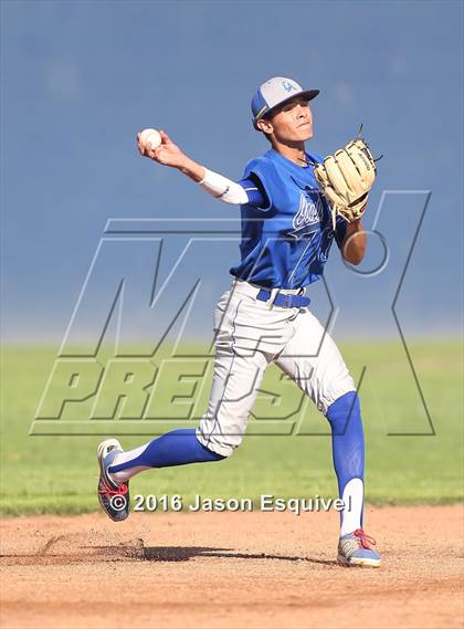 Thumbnail 1 in Los Altos vs Warren photogallery.