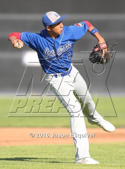 Thumbnail 3 in Los Altos vs Warren photogallery.