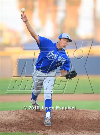 Thumbnail 1 in Los Altos vs Warren photogallery.