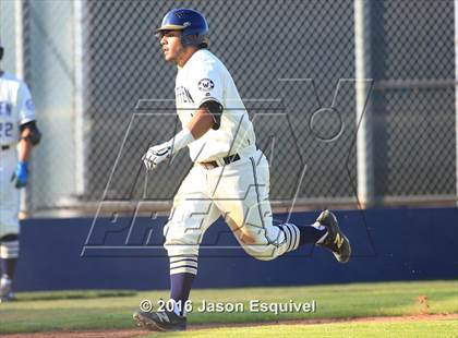Thumbnail 2 in Los Altos vs Warren photogallery.