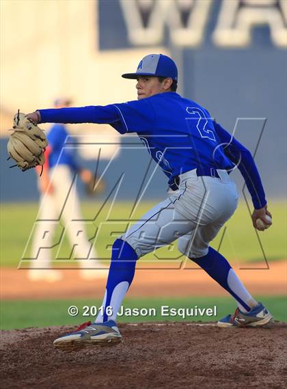 Thumbnail 3 in Los Altos vs Warren photogallery.