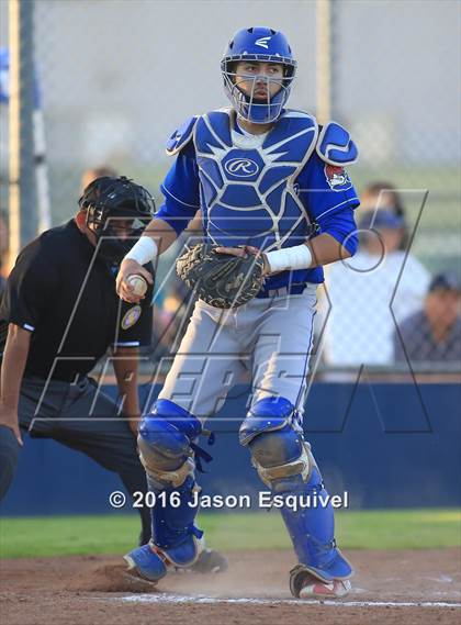 Thumbnail 3 in Los Altos vs Warren photogallery.