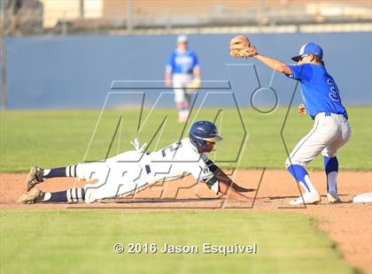 Thumbnail 3 in Los Altos vs Warren photogallery.