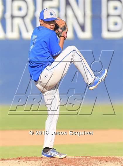 Thumbnail 1 in Los Altos vs Warren photogallery.