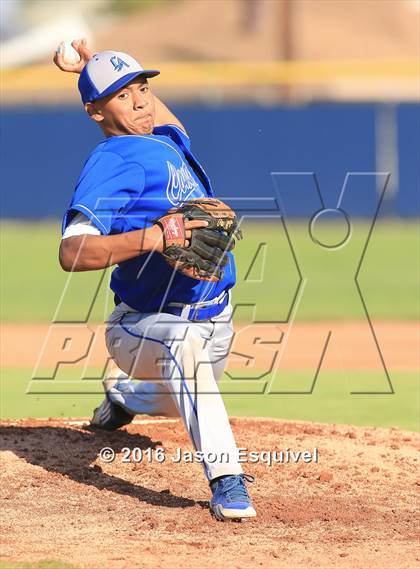 Thumbnail 3 in Los Altos vs Warren photogallery.