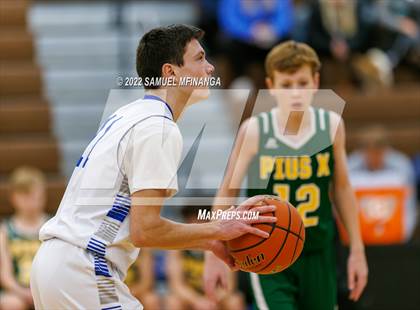 Thumbnail 1 in Pius X @ Lincoln East photogallery.