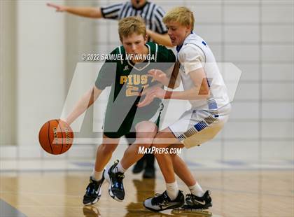 Thumbnail 1 in Pius X @ Lincoln East photogallery.