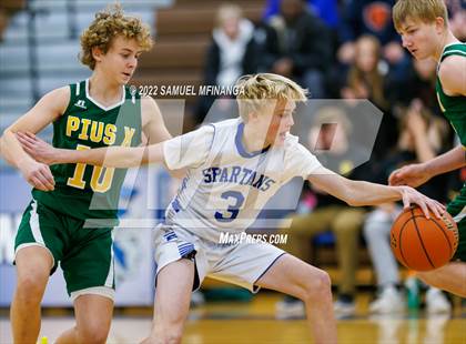 Thumbnail 2 in Pius X @ Lincoln East photogallery.