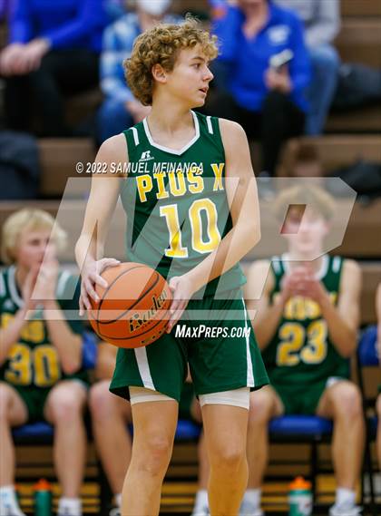 Thumbnail 2 in Pius X @ Lincoln East photogallery.