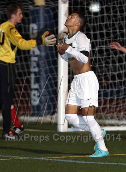 Thumbnail 2 in De La Salle vs. Monte Vista (CIF NCS D1 Final) photogallery.