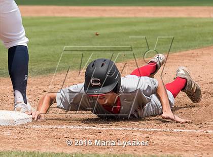 Thumbnail 2 in Langham Creek vs. Dallas Jesuit (UIL 6A Semifinal) photogallery.