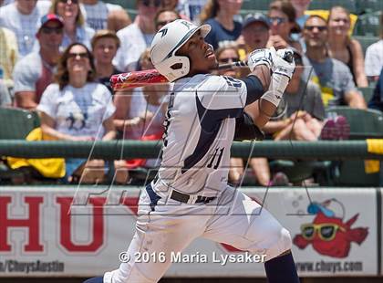 Thumbnail 1 in Langham Creek vs. Dallas Jesuit (UIL 6A Semifinal) photogallery.