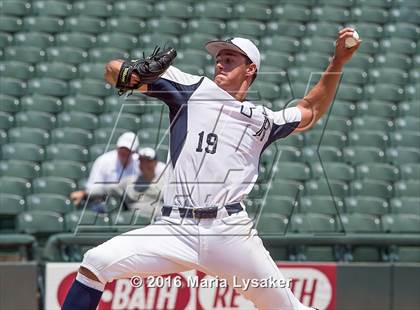 Thumbnail 2 in Langham Creek vs. Dallas Jesuit (UIL 6A Semifinal) photogallery.